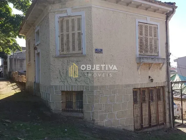 Casa 2 quartos e 1 banheiro, à venda, no bairro Santo Antônio em Porto Alegre