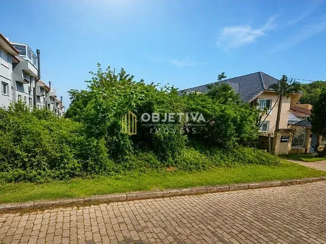 Terreno à venda, no bairro Jardim Isabel em Porto Alegre
