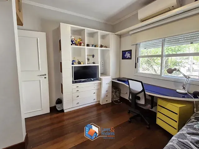 Casa 4 quartos e 5 banheiros, à venda, no bairro Alto da Boa Vista em São Paulo