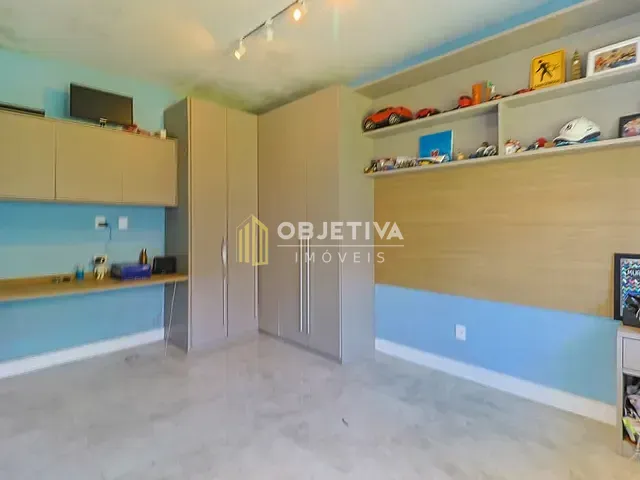 Casa 5 quartos e 6 banheiros, à venda, no bairro Jardim Isabel em Porto Alegre