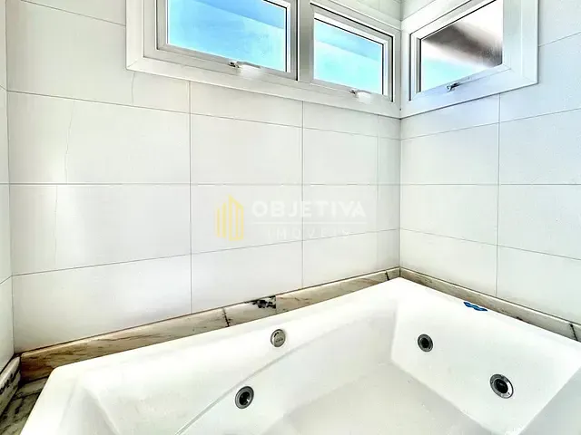 Casa 3 quartos e 7 banheiros, à venda, no bairro Estância Velha em Canoas