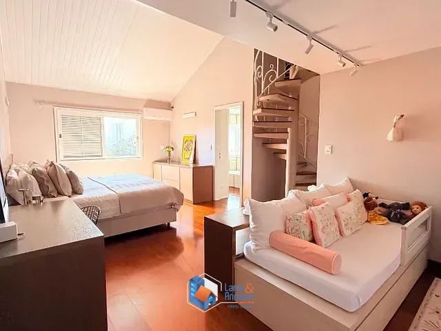 Casa 4 quartos e 6 banheiros, à venda, no bairro Real Parque em São Paulo