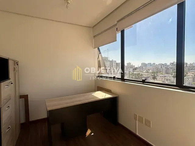 Sala à venda, no bairro Menino Deus em Porto Alegre