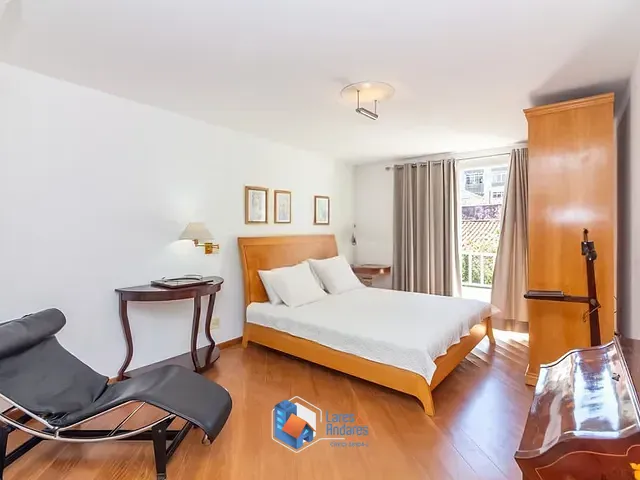 Casa 3 quartos e 5 banheiros, à venda, no bairro Alto da Boa Vista em São Paulo