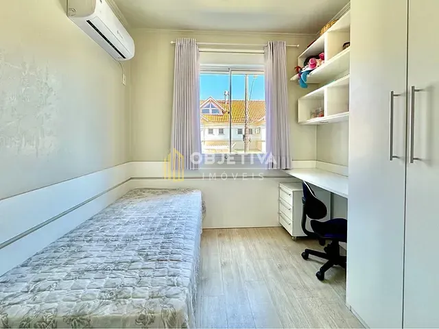 Casa 3 quartos e 3 banheiros, à venda, no bairro Moinhos de Vento em Canoas