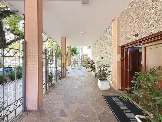 Apartamento 3 quartos e 2 banheiros, à venda, no bairro Menino Deus em Porto Alegre