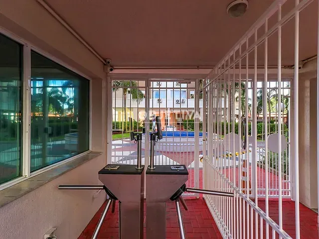 Apartamento 3 quartos e 3 banheiros, à venda, no bairro Vila Ipiranga em Porto Alegre