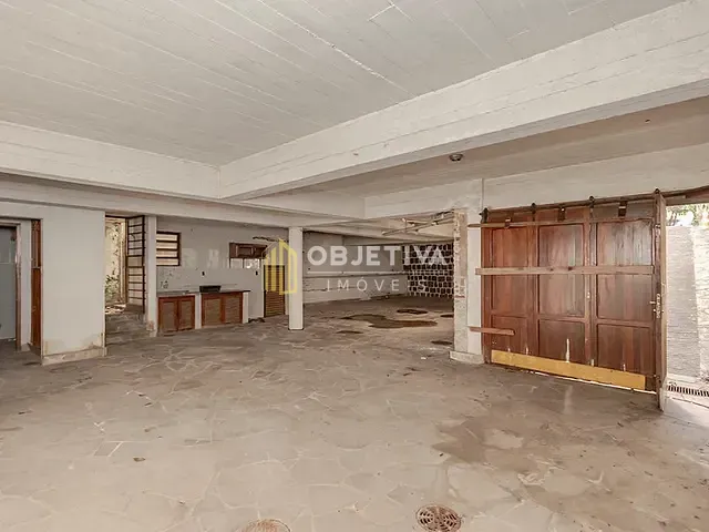 Casa 3 quartos e 4 banheiros, à venda, no bairro Floresta em Porto Alegre