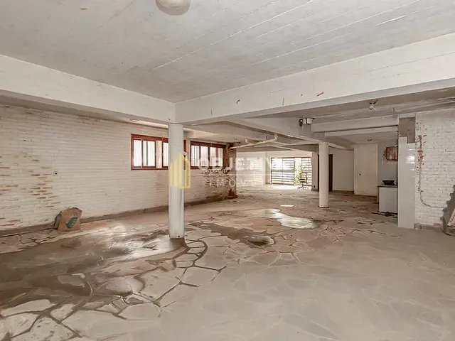 Casa 3 quartos e 4 banheiros, à venda, no bairro Floresta em Porto Alegre