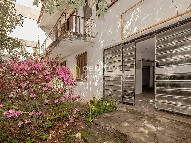 Casa 3 quartos e 4 banheiros, à venda, no bairro Floresta em Porto Alegre