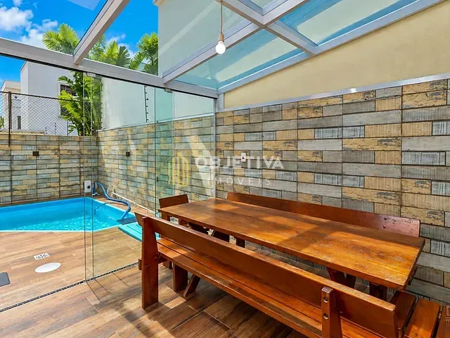 Casa 4 quartos e 3 banheiros, à venda, no bairro Jardim Itu em Porto Alegre