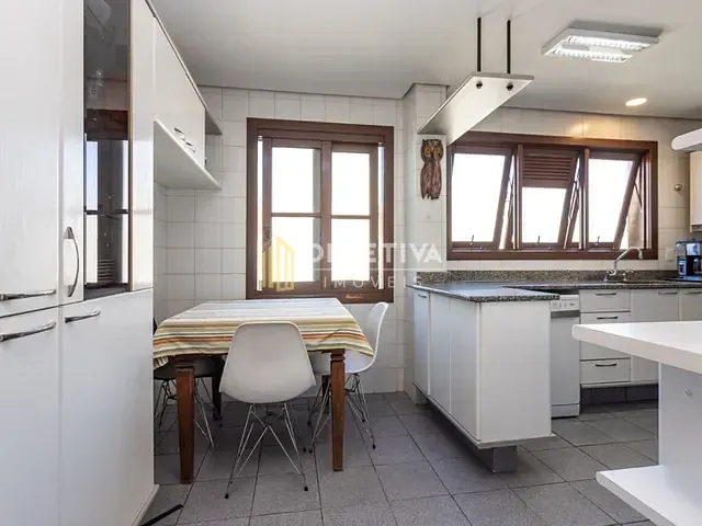 Cobertura / Penthouse 5 quartos e 8 banheiros, à venda, no bairro Mont Serrat em Porto Alegre