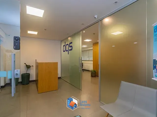 Sala à venda, no bairro Alto da Boa Vista em São Paulo