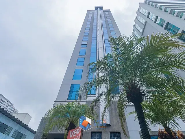 Sala à venda, no bairro Alto da Boa Vista em São Paulo