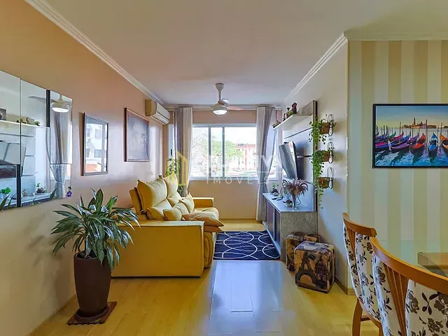 Apartamento 3 quartos e 3 banheiros, à venda, no bairro Vila Ipiranga em Porto Alegre