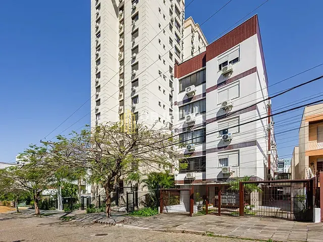 Apartamento 2 quartos e 2 banheiros, à venda, no bairro Passo da Areia em Porto Alegre