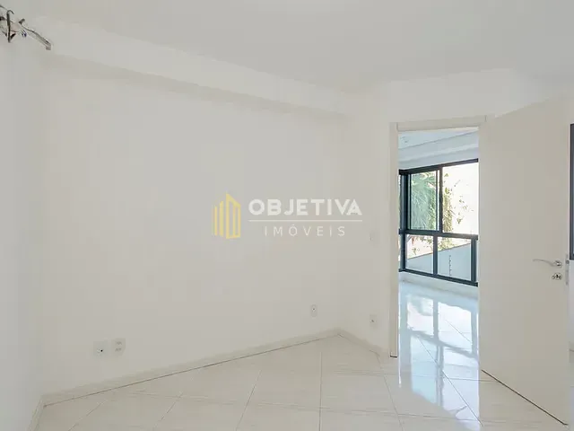 Apartamento 1 quarto e 2 banheiros, à venda, no bairro Menino Deus em Porto Alegre