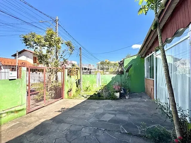Casa 2 quartos e 2 banheiros, à venda, no bairro Igara em Canoas