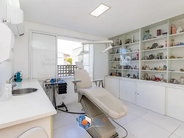 Loja à venda, no bairro Alto de Pinheiros em São Paulo
