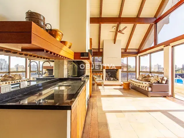 Cobertura / Penthouse 3 quartos e 8 banheiros, à venda, no bairro Petrópolis em Porto Alegre