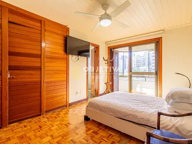 Cobertura / Penthouse 3 quartos e 8 banheiros, à venda, no bairro Petrópolis em Porto Alegre