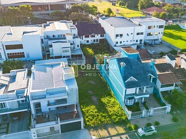 Terreno à venda, no bairro Marechal Rondon em Canoas