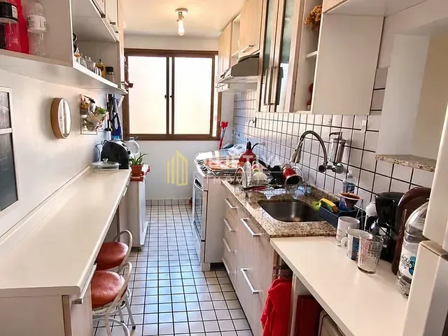 Apartamento 2 quartos e 1 banheiro, à venda, no bairro Jardim Carvalho em Porto Alegre