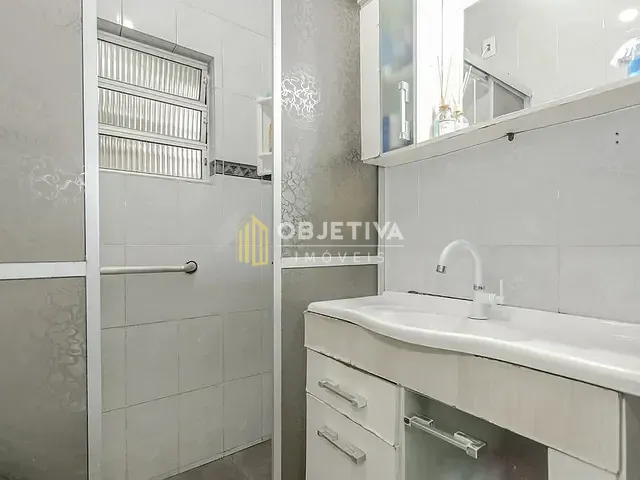 Casa 3 quartos e 1 banheiro, à venda, no bairro Jardim Botânico em Porto Alegre