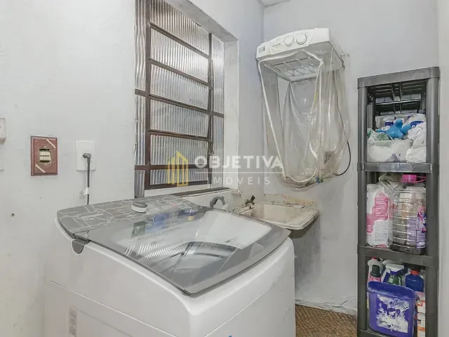 Casa 3 quartos e 1 banheiro, à venda, no bairro Jardim Botânico em Porto Alegre