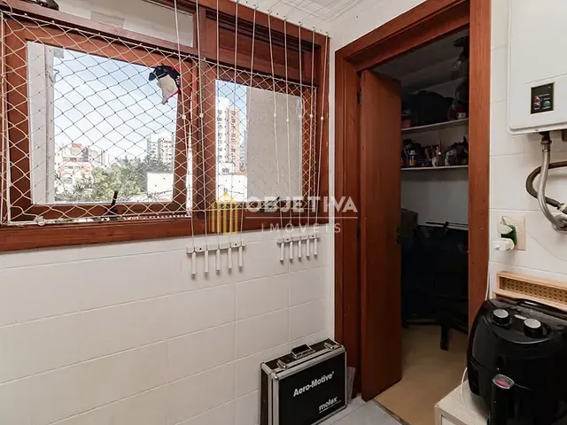 Apartamento 3 quartos e 3 banheiros, à venda, no bairro Rio Branco em Porto Alegre