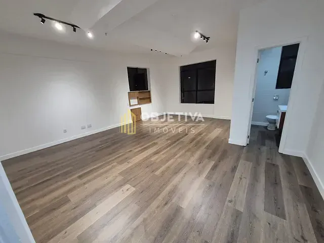 Sala à venda, no bairro Higienópolis em Porto Alegre