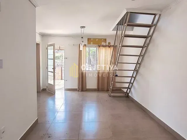 Casa 3 quartos e 2 banheiros, à venda, no bairro Morro Santana em Porto Alegre