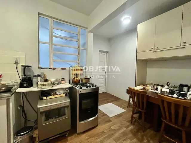 Apartamento 2 quartos e 2 banheiros, à venda, no bairro Cidade Baixa em Porto Alegre
