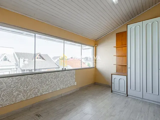 Casa 4 quartos e 6 banheiros, à venda, no bairro Sarandi em Porto Alegre