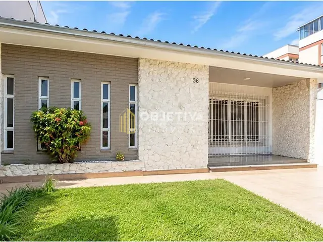 Casa 3 quartos e 3 banheiros, à venda, no bairro Centro em Canoas