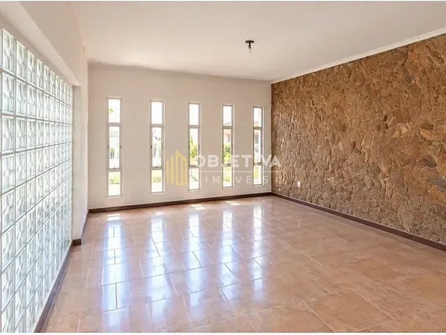Casa 3 quartos e 3 banheiros, à venda, no bairro Centro em Canoas