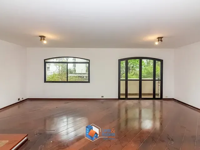 Apartamento 4 quartos e 5 banheiros, à venda, no bairro Moema em São Paulo