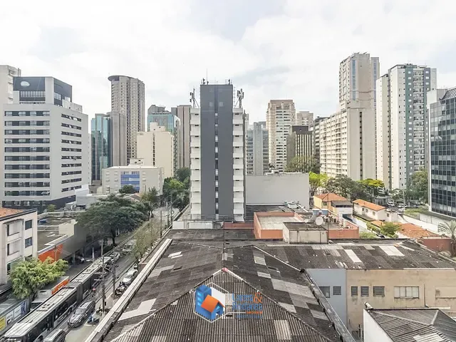 Apartamento 2 quartos e 1 banheiro, à venda, no bairro Itaim Bibi em São Paulo