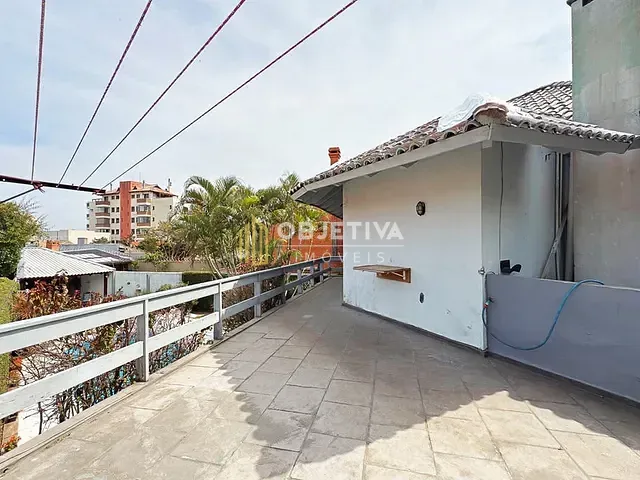 Casa 4 quartos e 4 banheiros, à venda, no bairro Ipanema em Porto Alegre
