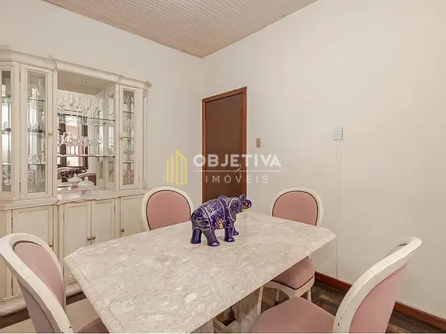 Casa 4 quartos e 3 banheiros, à venda, no bairro Passo da Areia em Porto Alegre