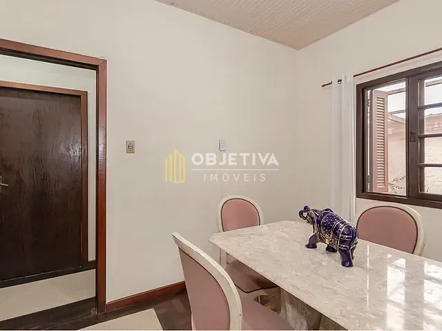 Casa 4 quartos e 3 banheiros, à venda, no bairro Passo da Areia em Porto Alegre