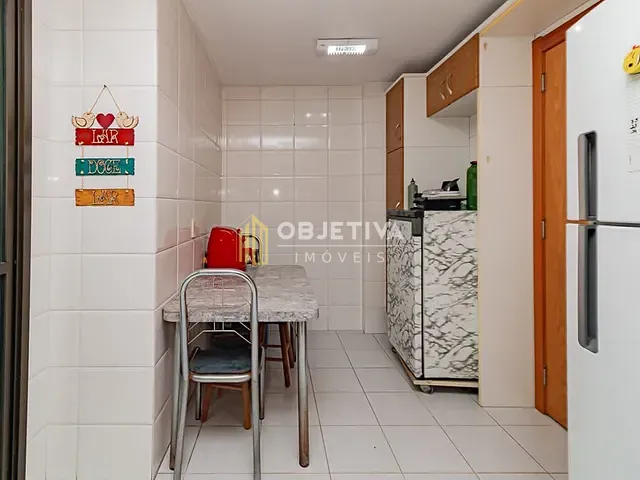 Apartamento 3 quartos e 2 banheiros, à venda, no bairro Menino Deus em Porto Alegre