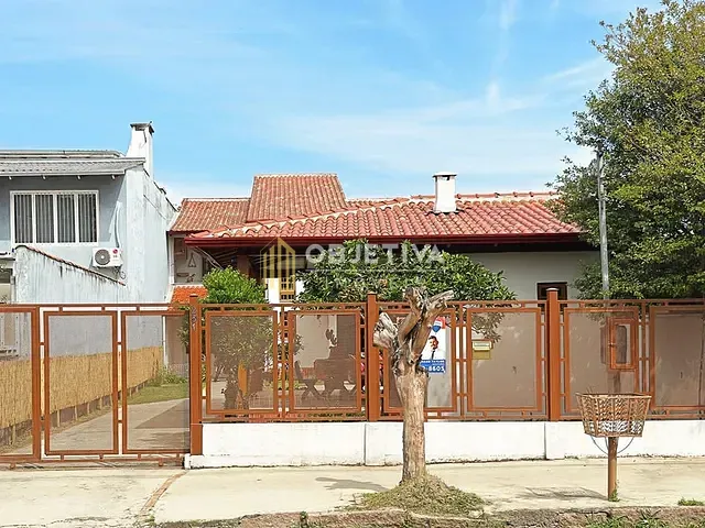 Casa 4 quartos e 2 banheiros, à venda, no bairro Aberta dos Morros em Porto Alegre