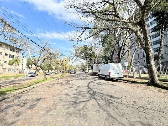 Apartamento 2 quartos e 1 banheiro, à venda, no bairro Humaitá em Porto Alegre
