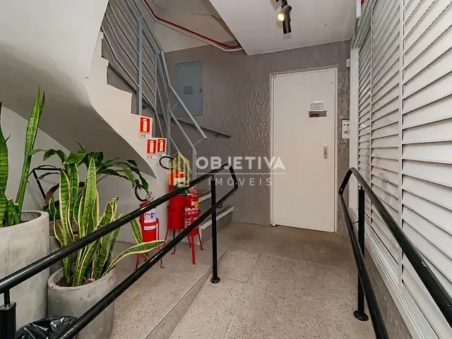 Sala à venda, no bairro Bom Fim em Porto Alegre