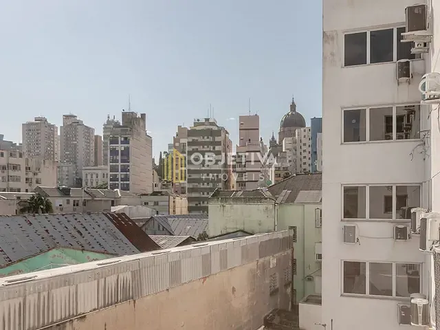 Sala à venda, no bairro Centro Histórico em Porto Alegre