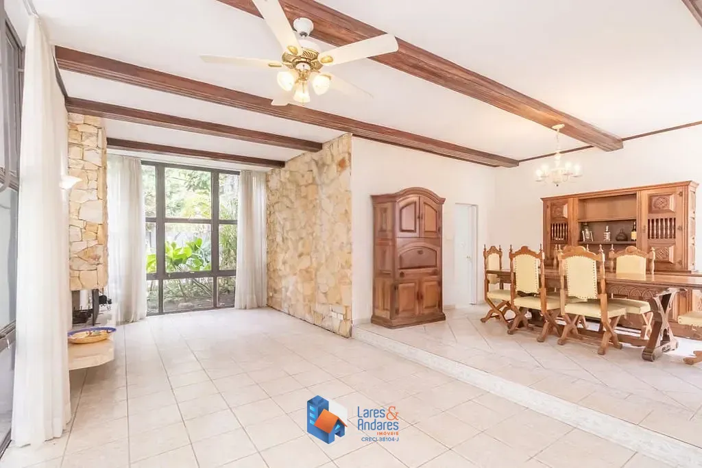 Casa, 4 quartos, 325 m² - Foto 1