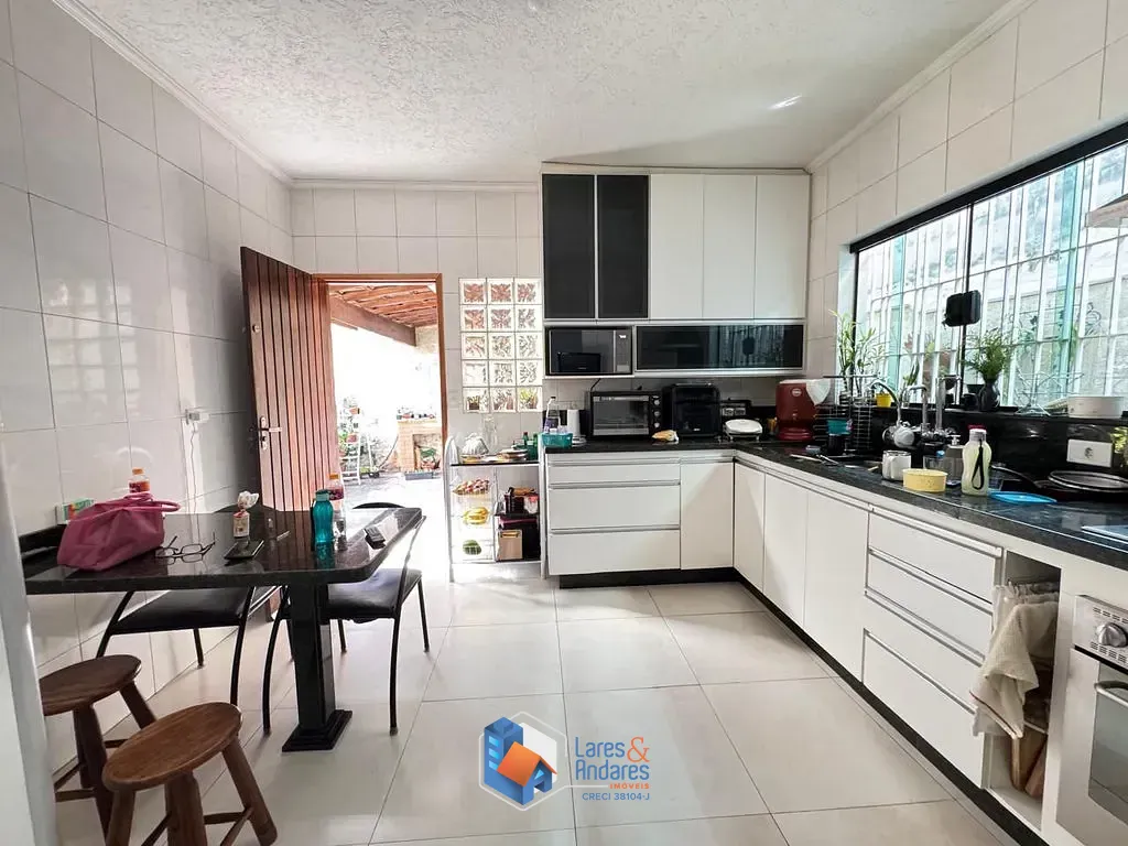 Casa, 3 quartos, 250 m² - Foto 17
