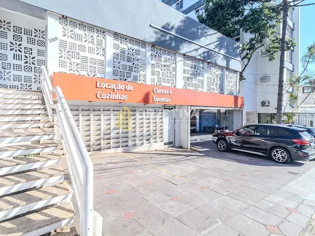 Loja à venda, no bairro Higienópolis em Porto Alegre