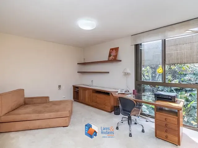 Casa 4 quartos e 8 banheiros, à venda, no bairro Pacaembu em São Paulo